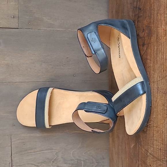 EUC Spenco Sandals Women's sz 8B Jasmine Ankle Strap Black/Gold Flat Sandals - Picture 1 of 11